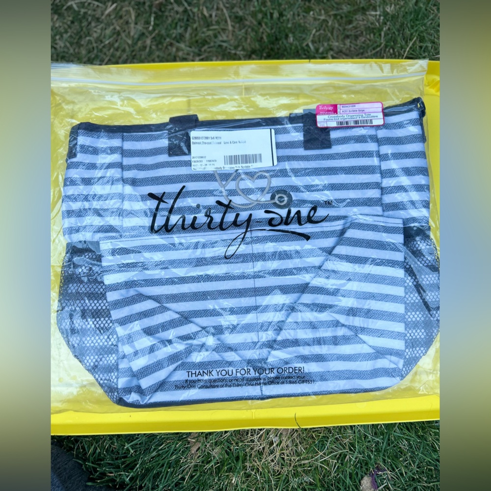 Crossbody organizing tote